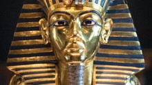 Gãy râu trên mặt nạ vàng Vua Tutankhamun: Khốn đốn vì 'sửa sai' bằng keo dính